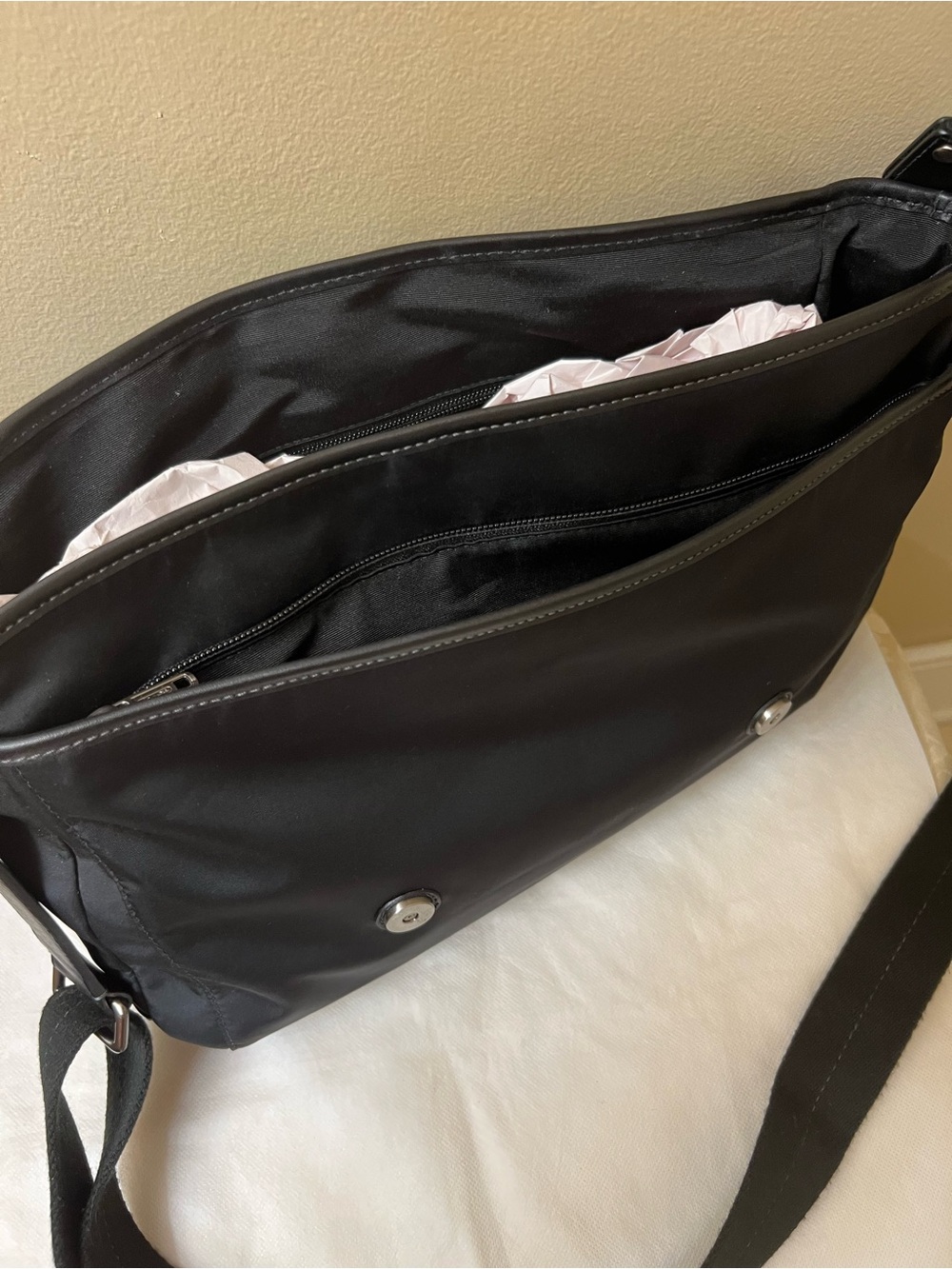 Coach Large Unisex Messenger Bag EUC - Picture 9 of 16